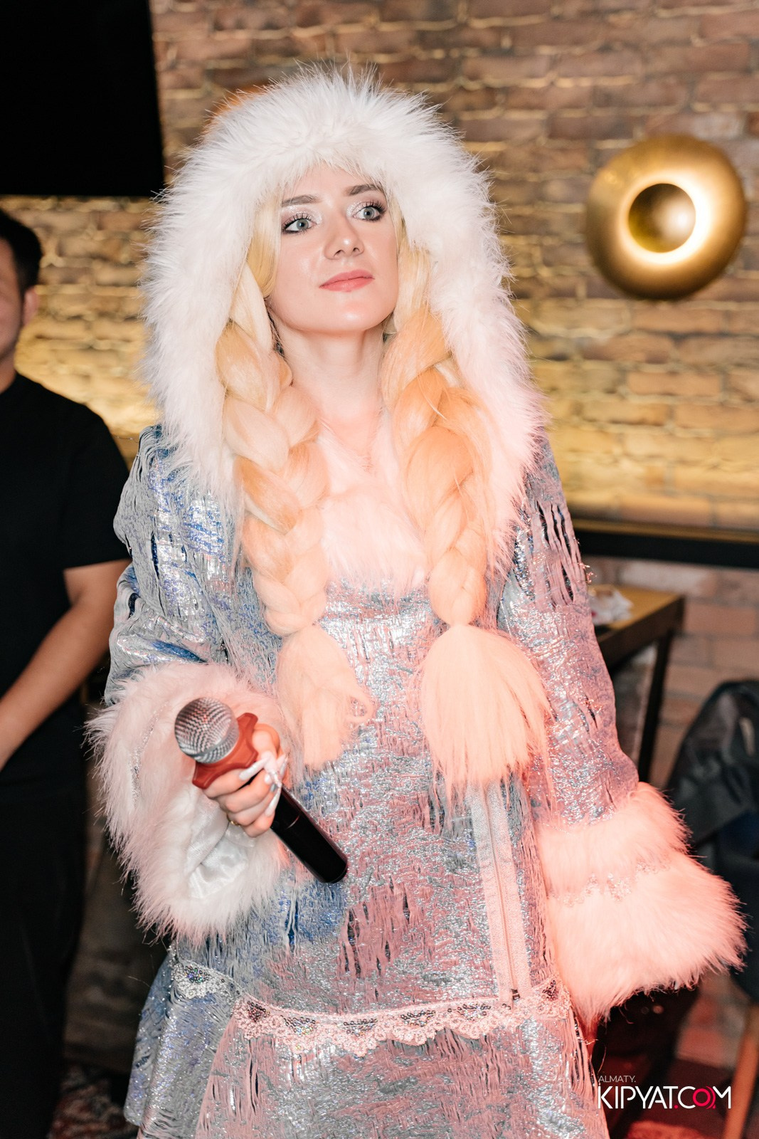 SPACE LOUNGE BAR. КИПЯТКОМ АЛМАТЫ!