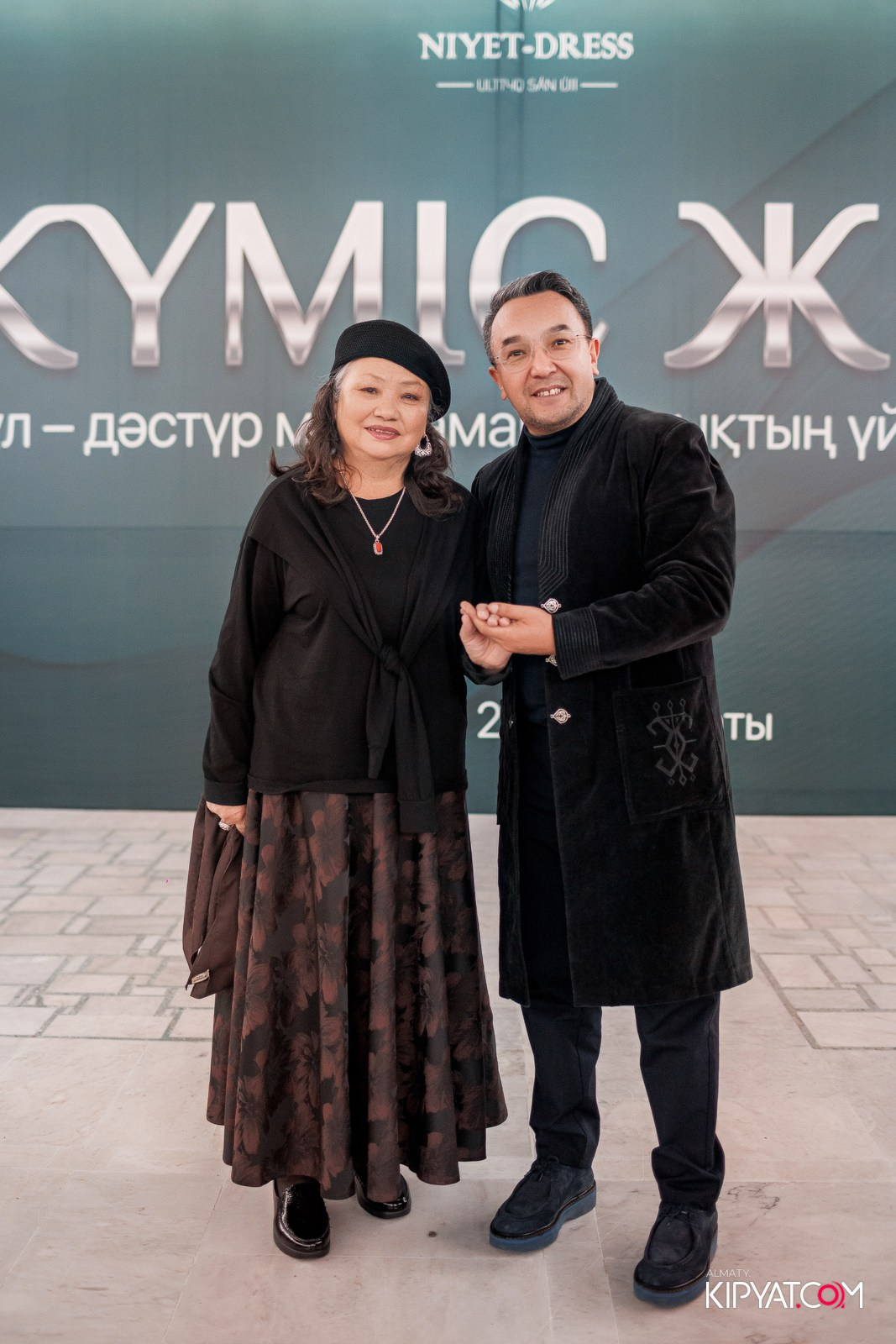 FASHION ПОКАЗ, КАЗАХСКОЙ НАЦИОНАЛЬНОЙ ОДЕЖДЫ. КИПЯТКОМ АЛМАТЫ!