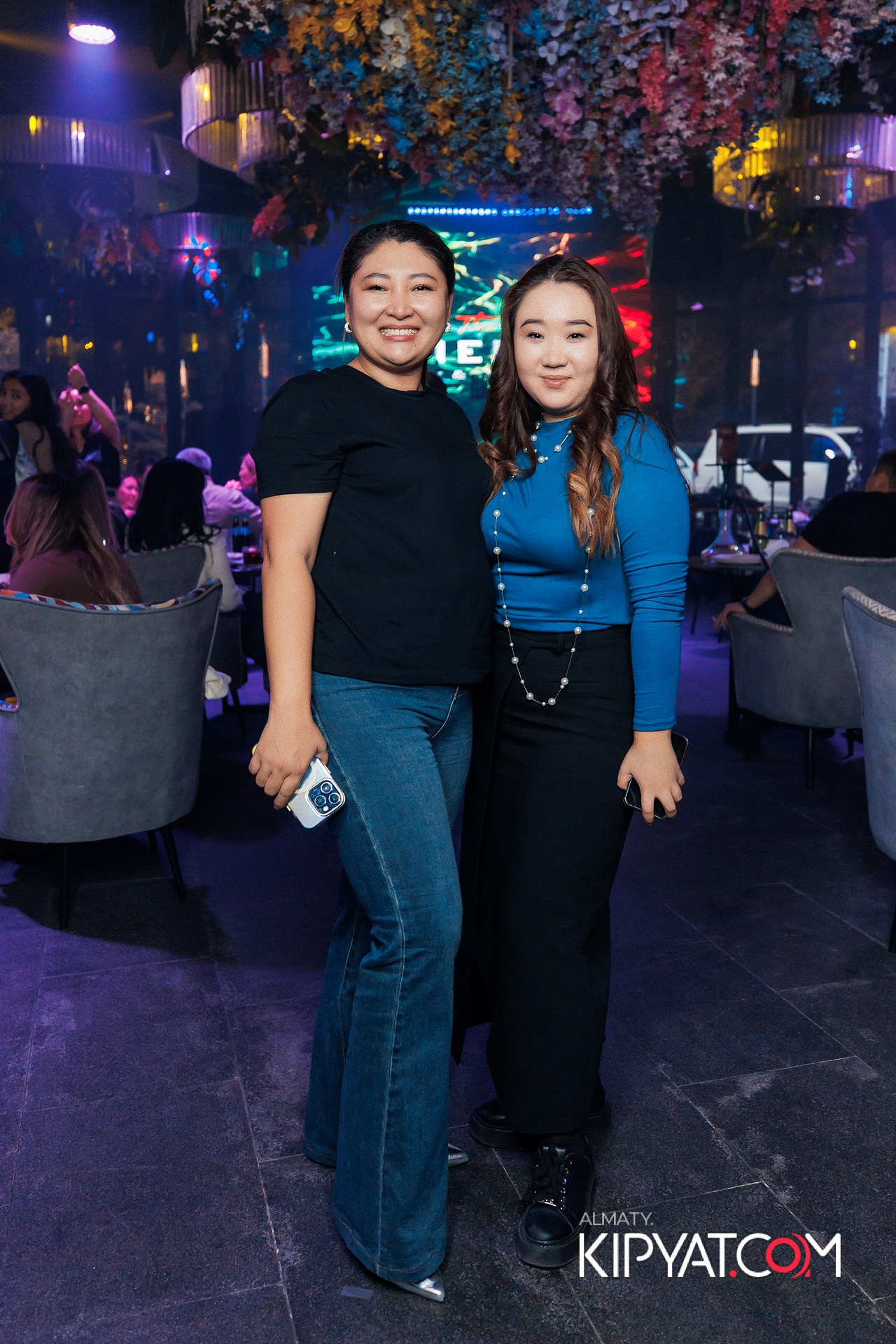 FRIENDS BAR & TERRACE. КИПЯТКОМ АЛМАТЫ! Фотосъемка мероприятий в Алматы