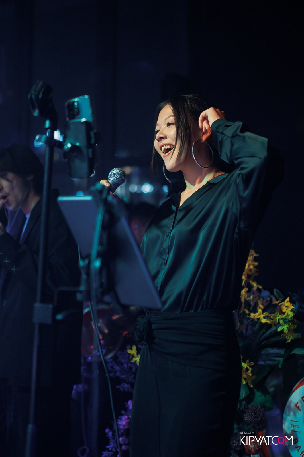 FRIENDS BAR & TERRACE. КИПЯТКОМ АЛМАТЫ!