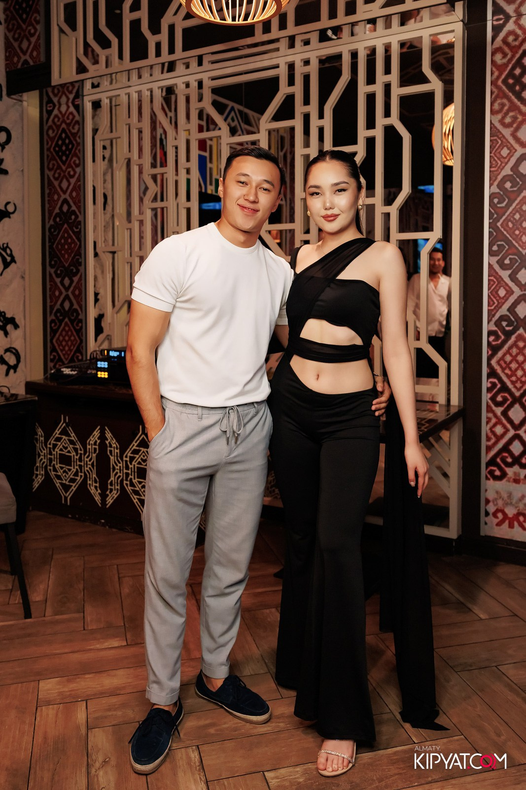 ЗАЯ, НА БИС. КИПЯТКОМ АЛМАТЫ!