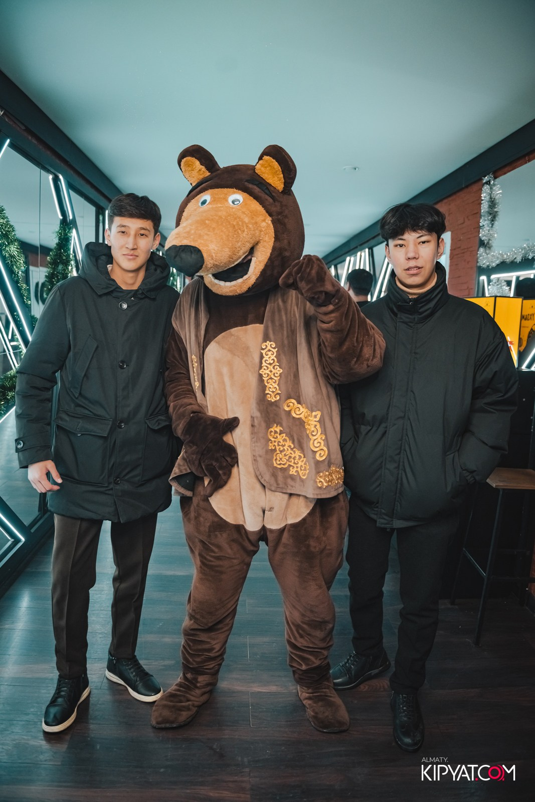 УХО И МЕДВЕДЬ НА САИНА. КИПЯТКОМ АЛМАТЫ!