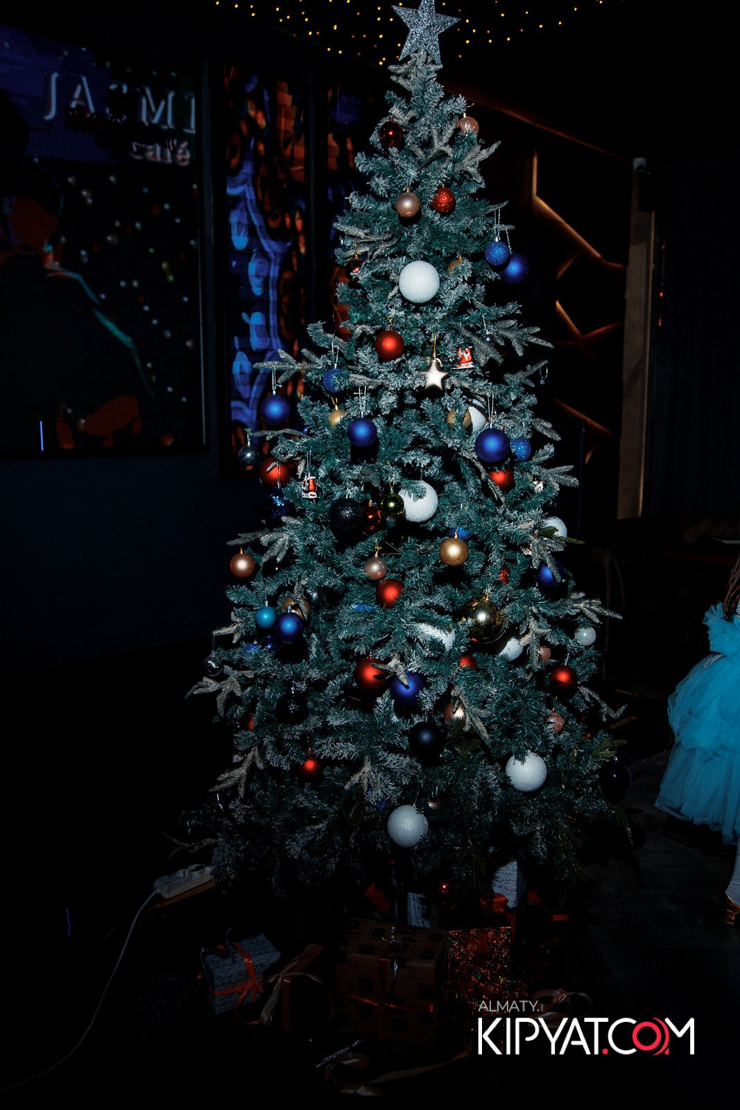 КАФЕ ЖАСМИН НА ЯССАУИ. КИПЯТКОМ АЛМАТЫ!