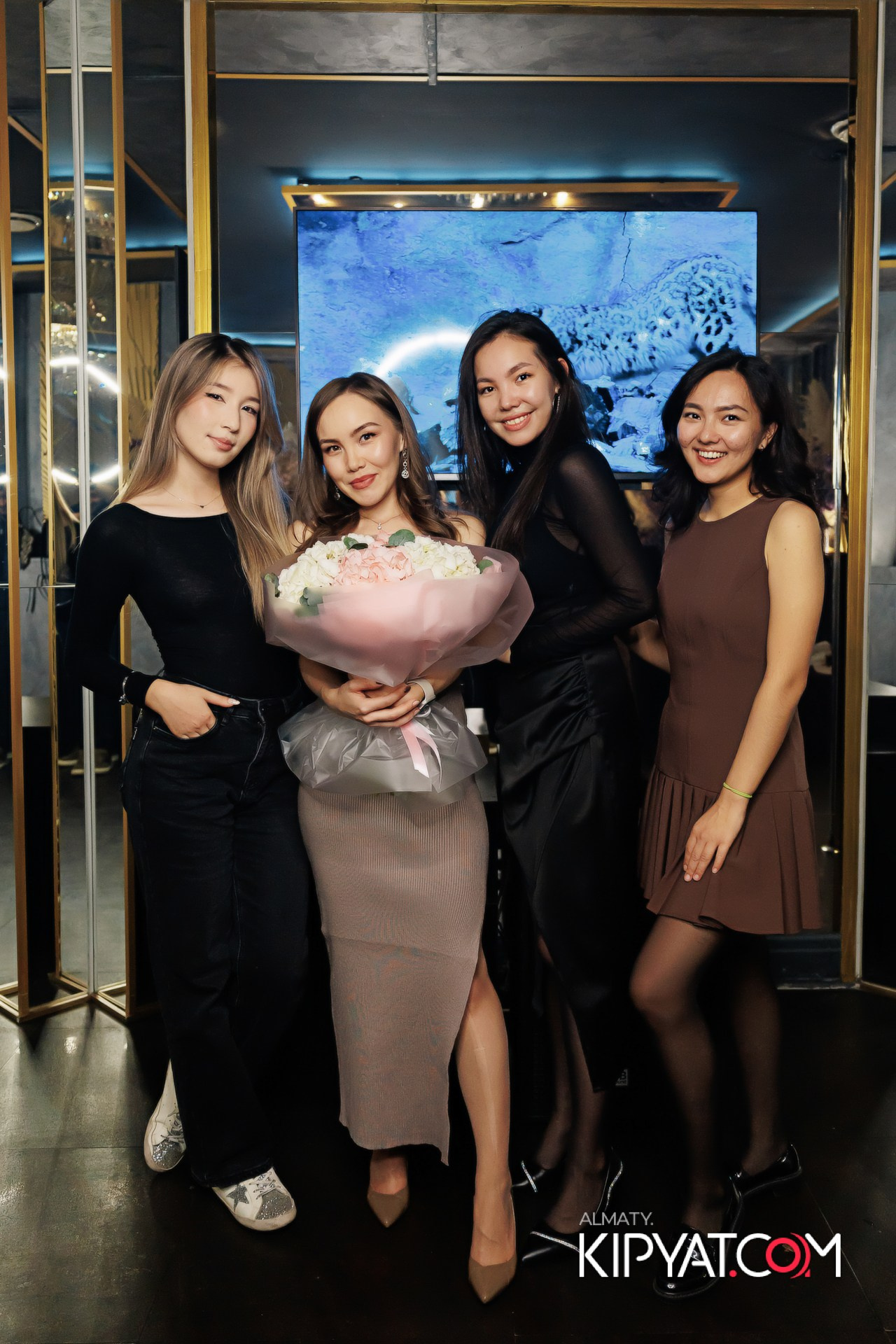 УХО И МЕДВЕДЬ НА ГАГАРИНА. КИПЯТКОМ АЛМАТЫ!