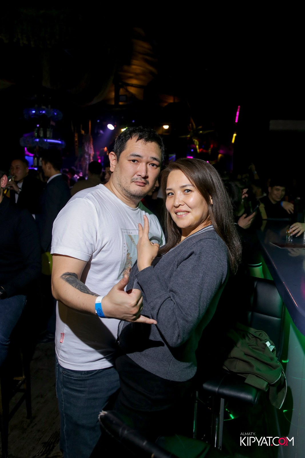 UYAT EMES BAR. КИПЯТКОМ АЛМАТЫ!