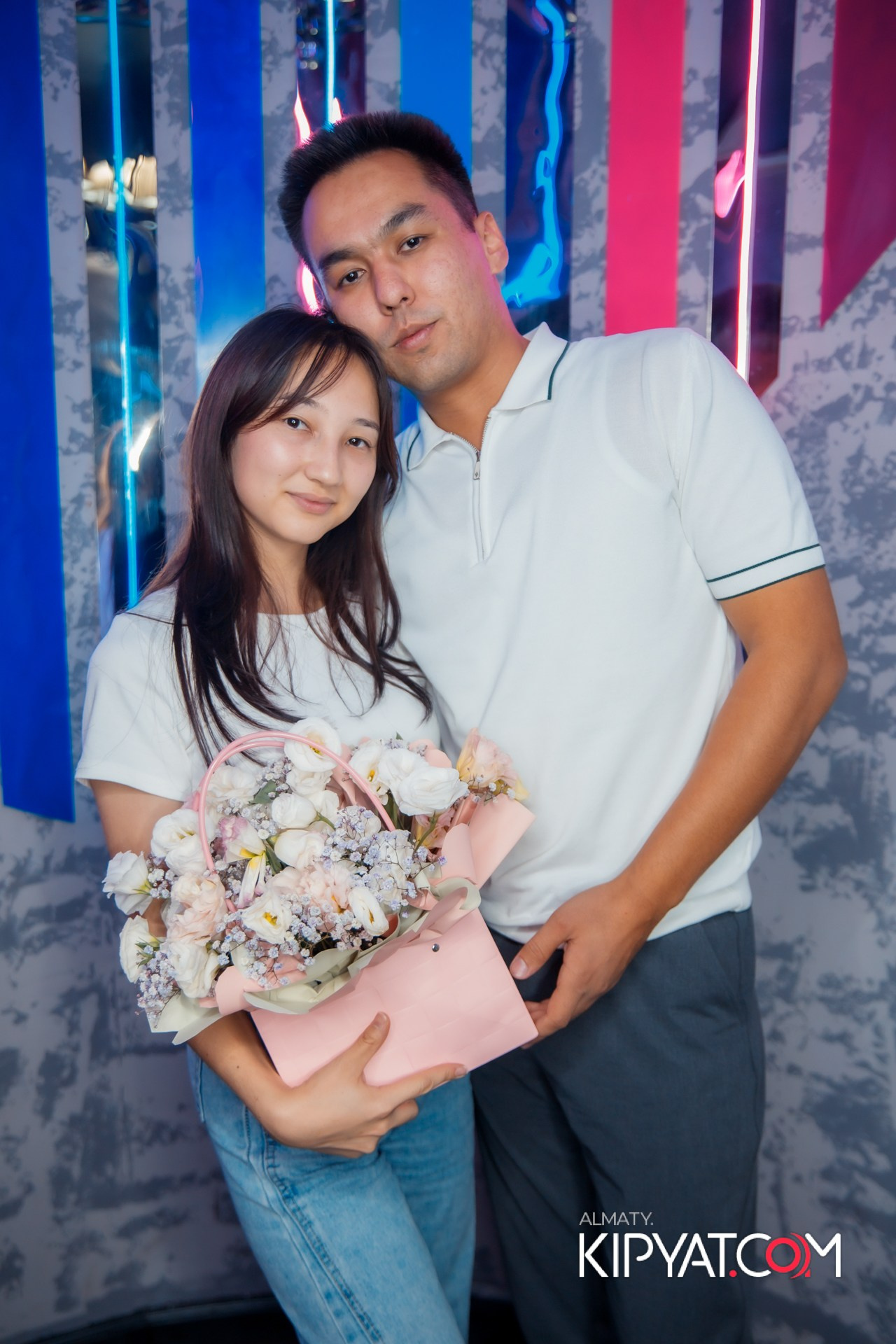 Ухо и медведь на Гагарина. КИПЯТКОМ АЛМАТЫ!