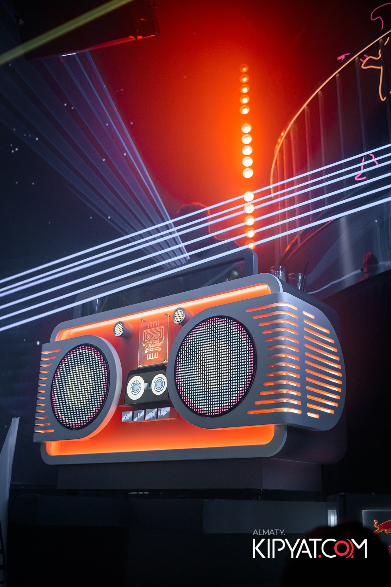 SANTA BARBARA ВЫСТУПЛЕНИЕ ГРУППЫ БРАТЬЯ ГРИММ. КИПЯТКОМ АЛМАТЫ!