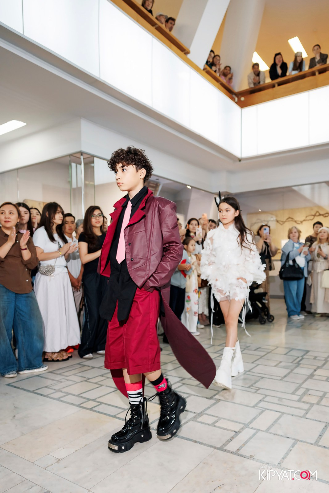JUNIOR MODELS SHOW. ПЕРФОМАНС НОЧЬ В МУЗЕЕ. КИПЯТКОМ АЛМАТЫ! Фотосъемка мероприятий в Алматы