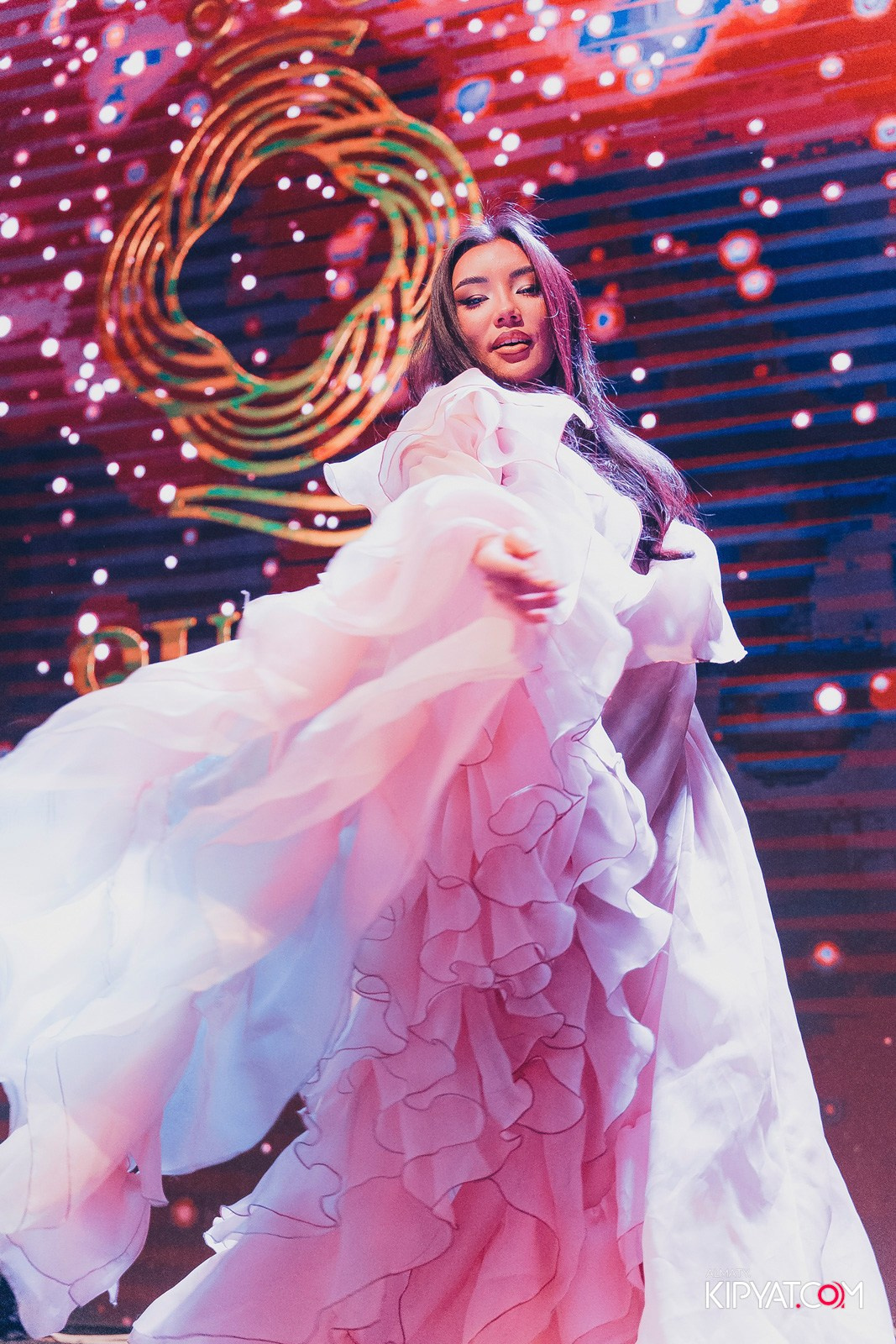 QUЕЕN. КИПЯТКОМ АЛМАТЫ!