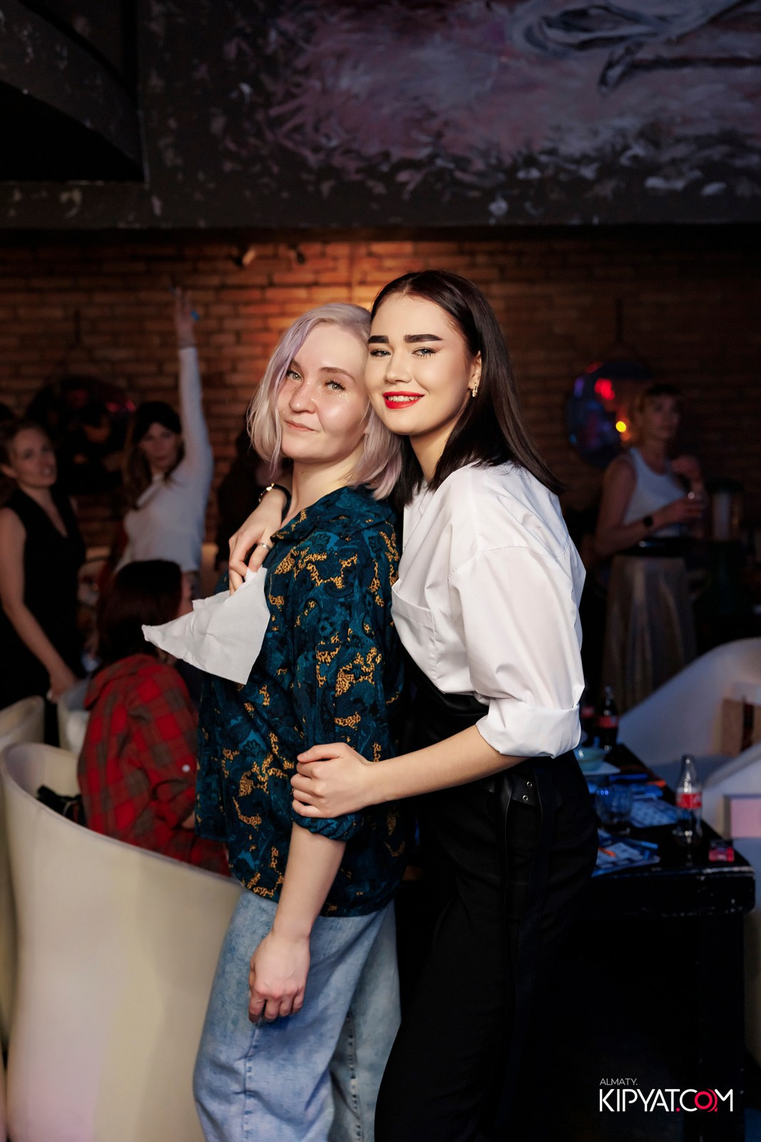 МУЗЫКАЛЬНОЕ ЛОТО В HIT RETRO. КИПЯТКОМ АЛМАТЫ! Фотосъемка мероприятий в Алматы