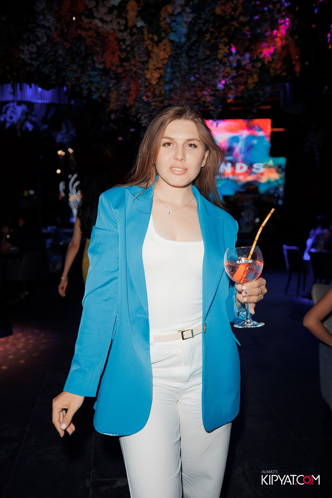 FRIENDS BAR & TERRACE. КИПЯТКОМ АЛМАТЫ!