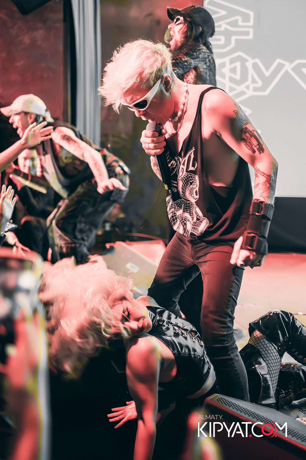 QUEST PISTOLS В РЕСТОРАНЕ NINO. КИПЯТКОМ АЛМАТЫ!