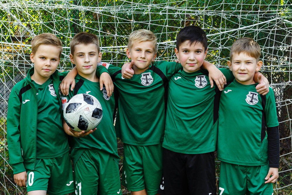 Футболисты. Классный фотограф, по мнению школьников