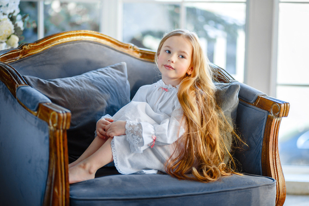 Подруги. Весна. Классный фотограф, по мнению школьников