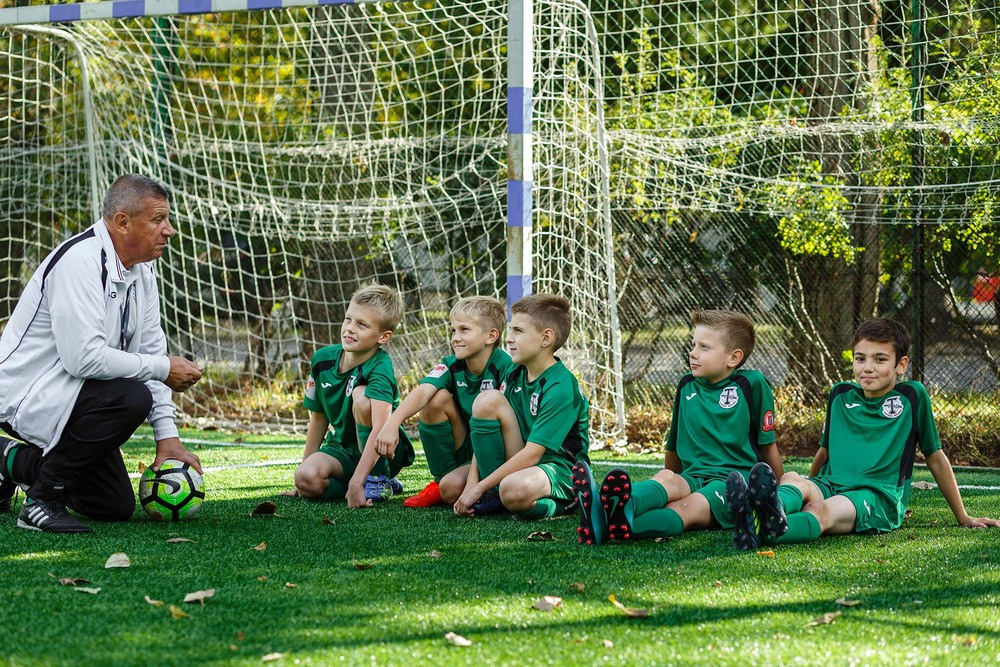 Футболисты. Классный фотограф, по мнению школьников