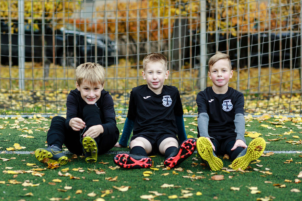 Футболисты. Классный фотограф, по мнению школьников