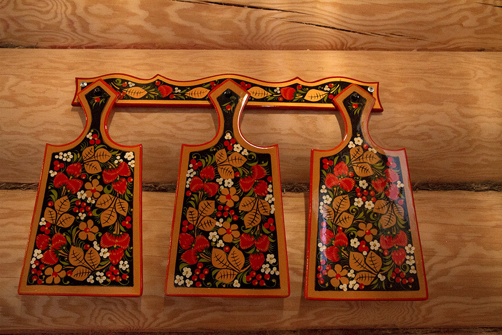 Интерьерная фотосъемка — Русская деревня Шуваловка. Репортажный фотограф Ольга Добросинская в Санкт-Петербурге