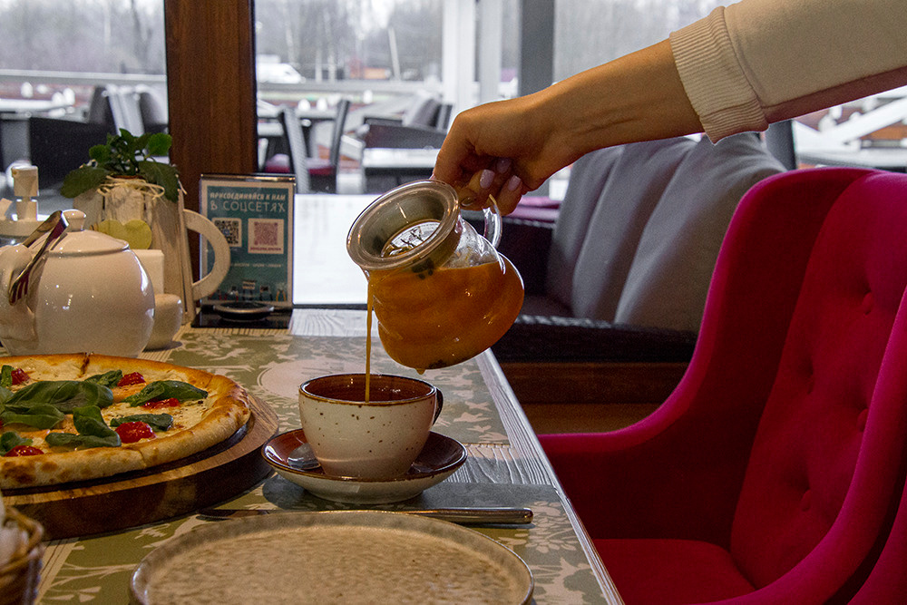 Интерьерная фотосъемка — Русская деревня Шуваловка. Репортажный фотограф Ольга Добросинская в Санкт-Петербурге