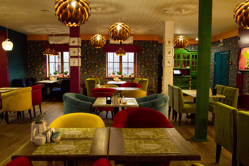 Интерьерная фотосъемка — Русская деревня Шуваловка. Репортажный фотограф Ольга Добросинская в Санкт-Петербурге