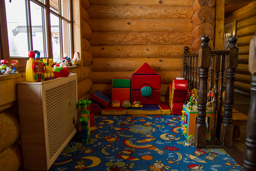 Интерьерная фотосъемка — Русская деревня Шуваловка. Репортажный фотограф Ольга Добросинская в Санкт-Петербурге