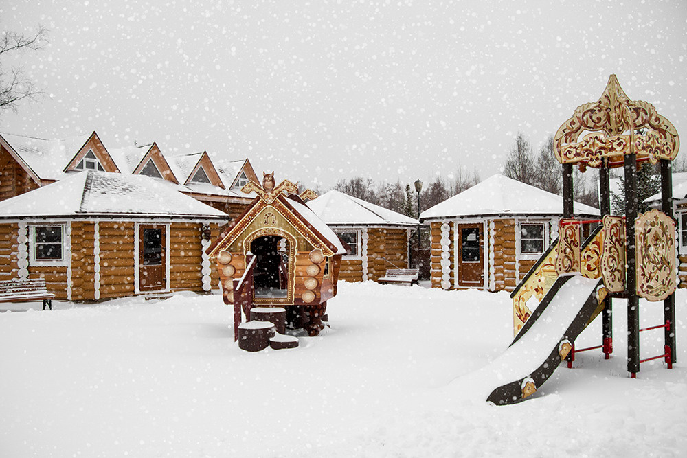 Интерьерная фотосъемка — Русская деревня Шуваловка. Репортажный фотограф Ольга Добросинская в Санкт-Петербурге