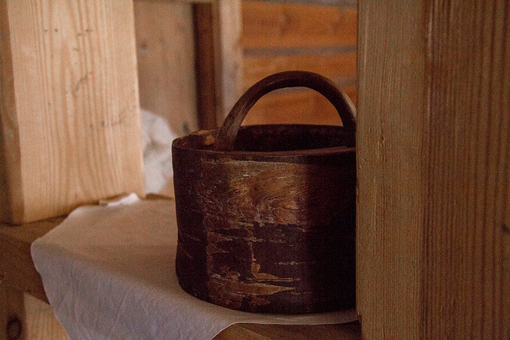 Интерьерная фотосъемка — Русская деревня Шуваловка. Репортажный фотограф Ольга Добросинская в Санкт-Петербурге