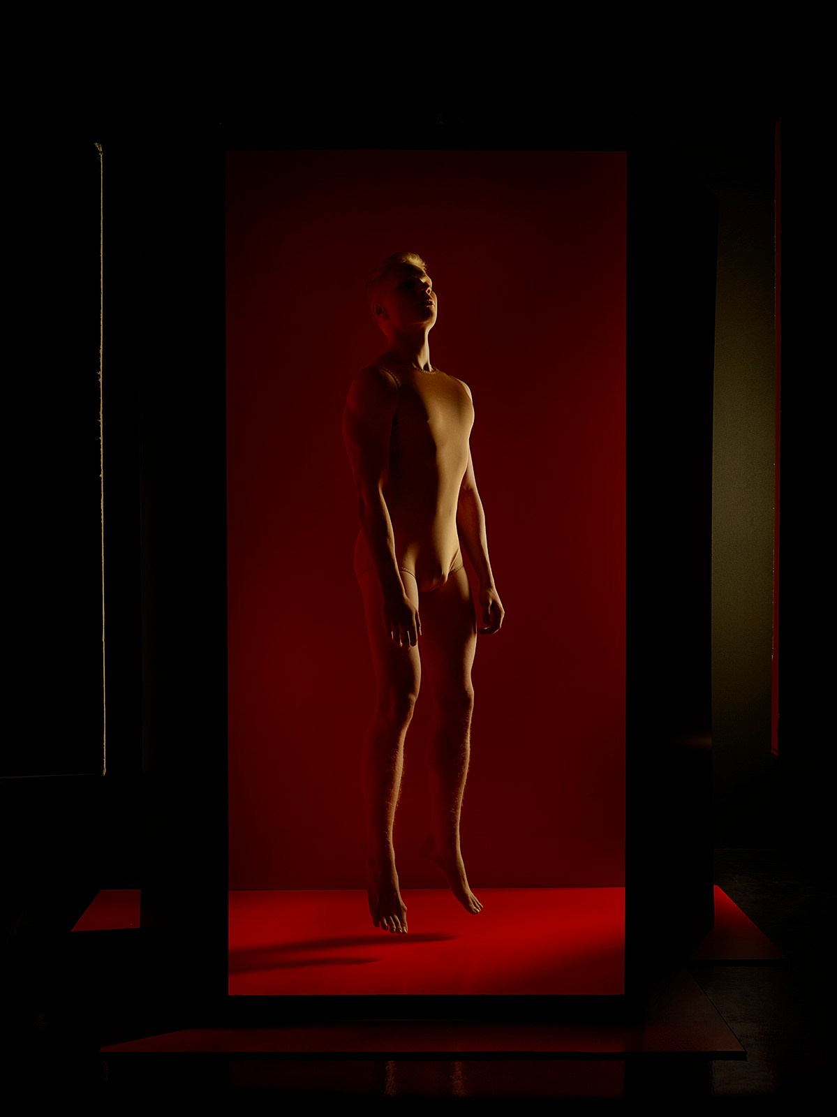 Проект «Ihmiselämän Nukke» (Кукла Человеческой Жизни). Креативный продюсер, фотограф, режиссёр Але Мааранен (Ale Määranen)