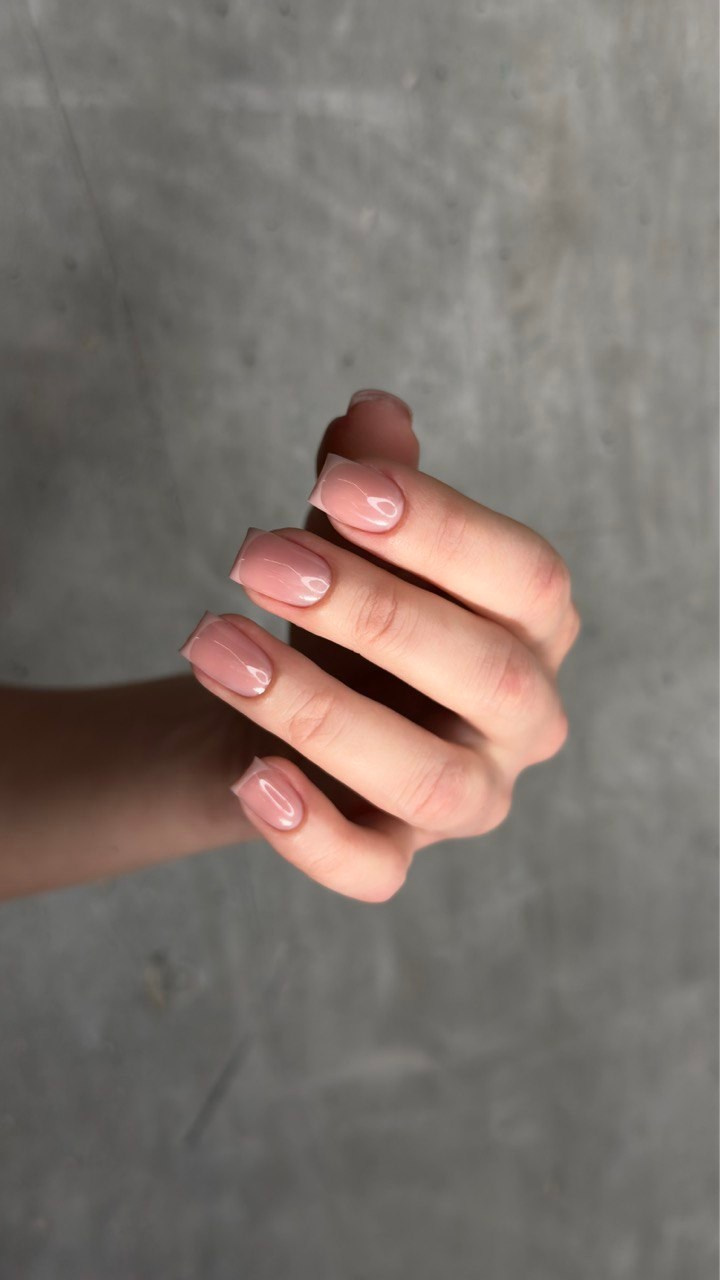 Услуги мастеров маникюра. Салон красоты Праvда в Москве