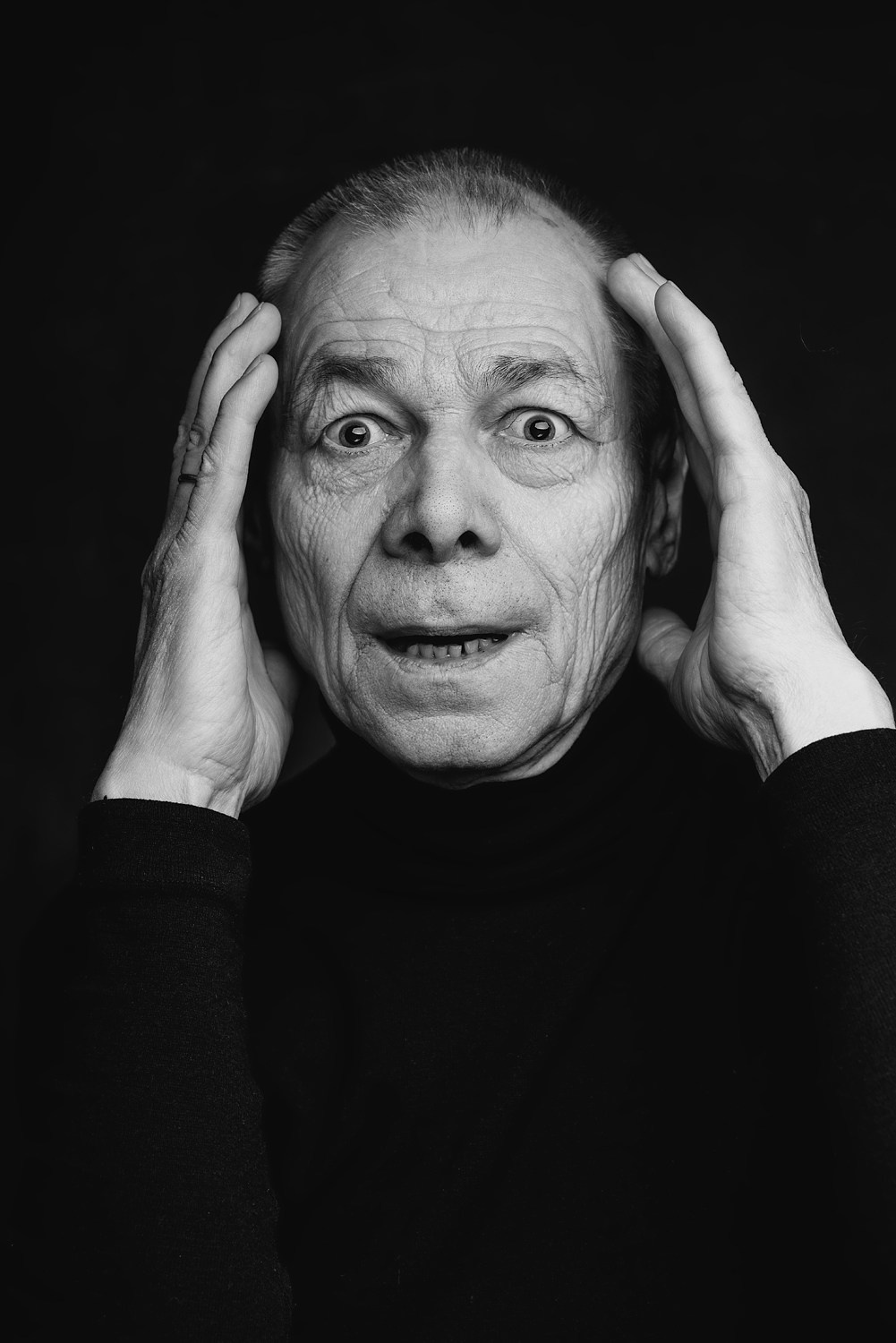 U-ray: Художественный чёрно-белый портрет. U-ray