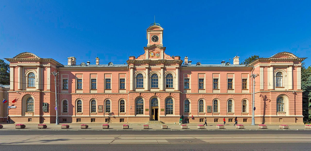 Москва. Усадьба «Петровско-Разумовское». Фотограф для маркетплейсов Михаил Бове
