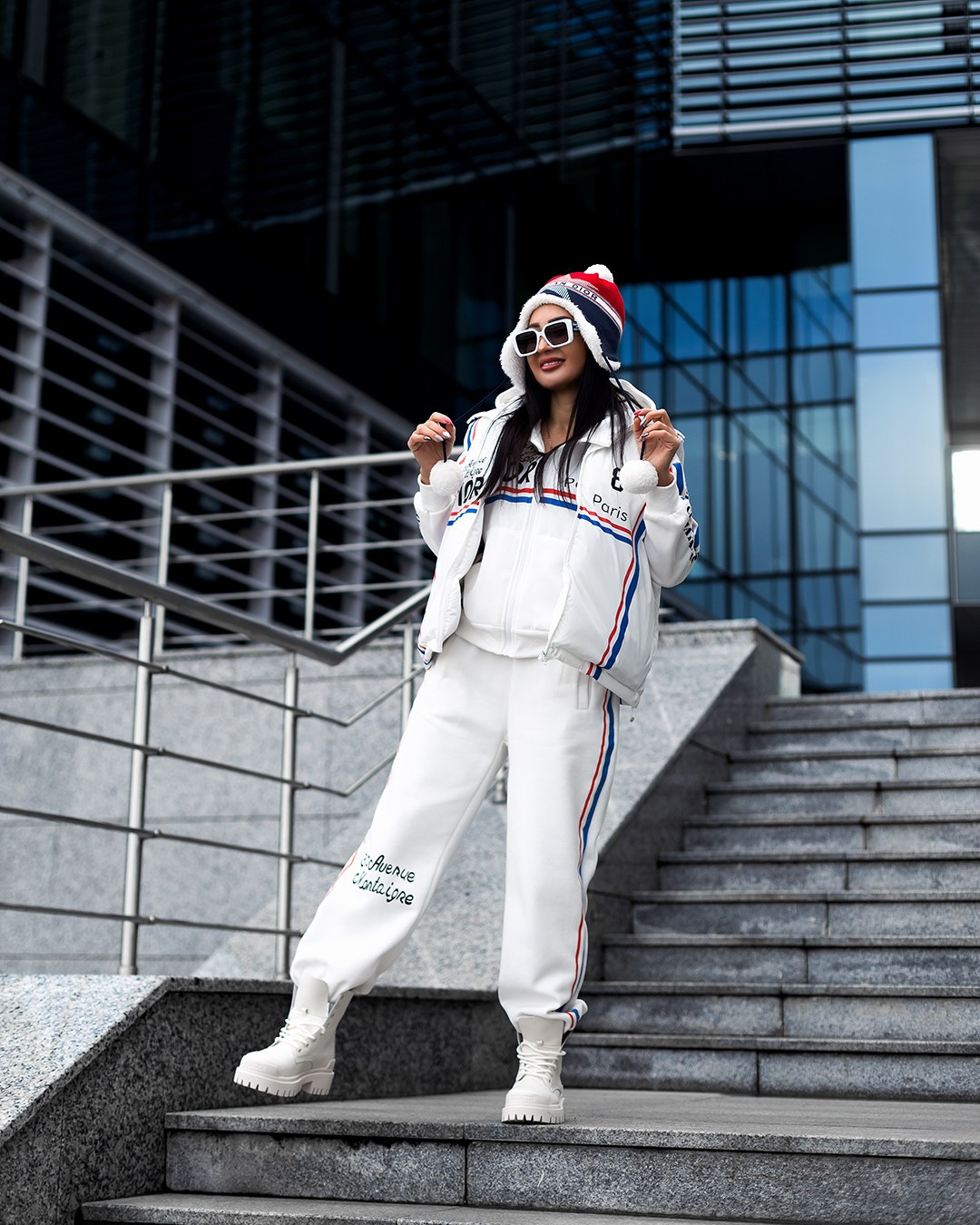 Рекламная фотосессия верхней одежды для маркетплейсов Казань