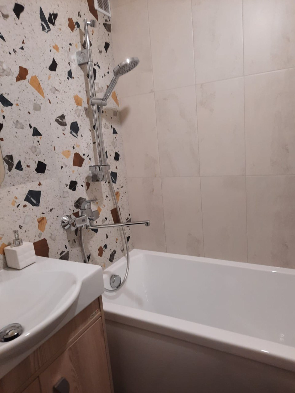 Ванная комната (ул. Кулахметова д. 15). Ремонт санузла, туалета, ванной под ключ в Казани. Укладка плитки