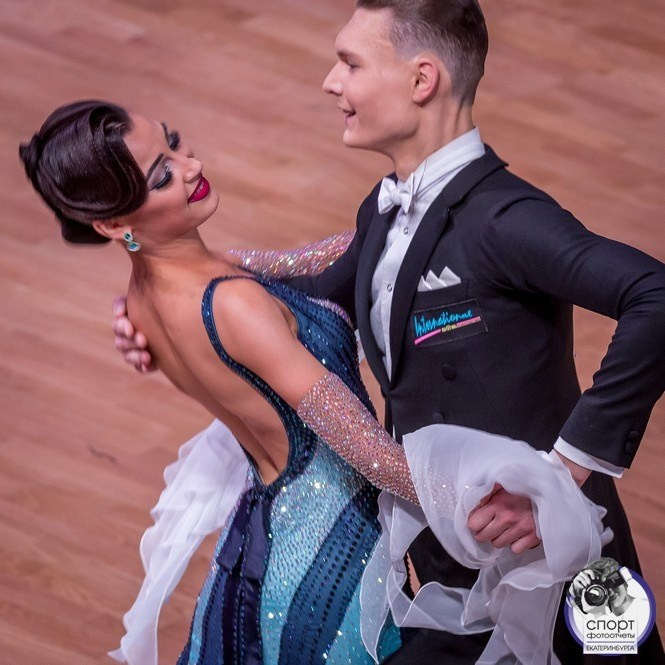 DANCE. Фотограф для маркетплейсов Михаил Бове