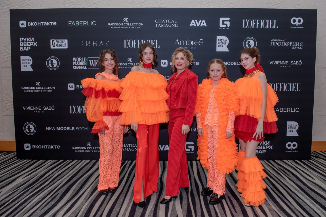 SochiFashionWeek2024 дизайнер Анохина Светлана. Семейный и коммерческий фотограф в Сочи Александр Бодунов