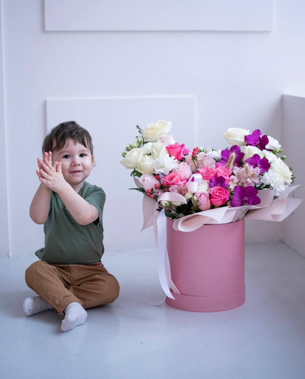 Купить цветы с доставкой по Москве