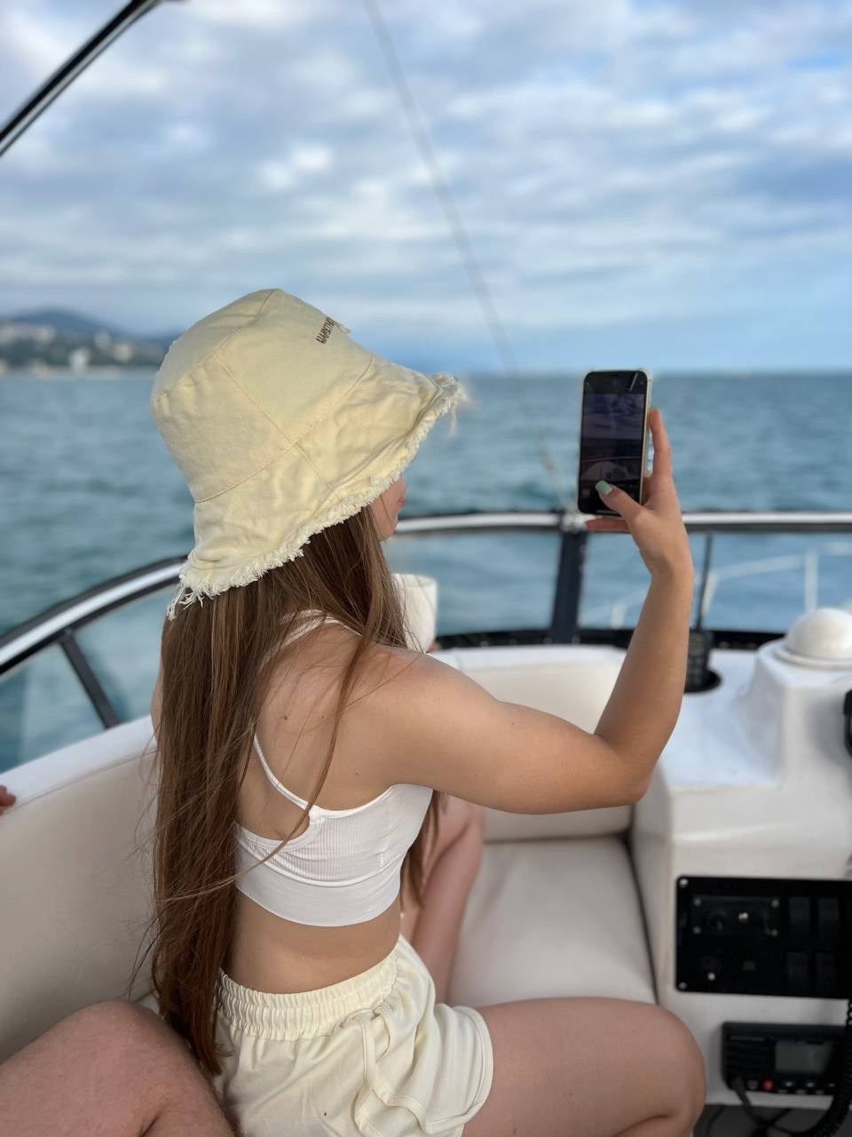 Сьемка на Яхте. Фотограф, видеограф в Сочи портрет, стрит, семейный сьемки, reels