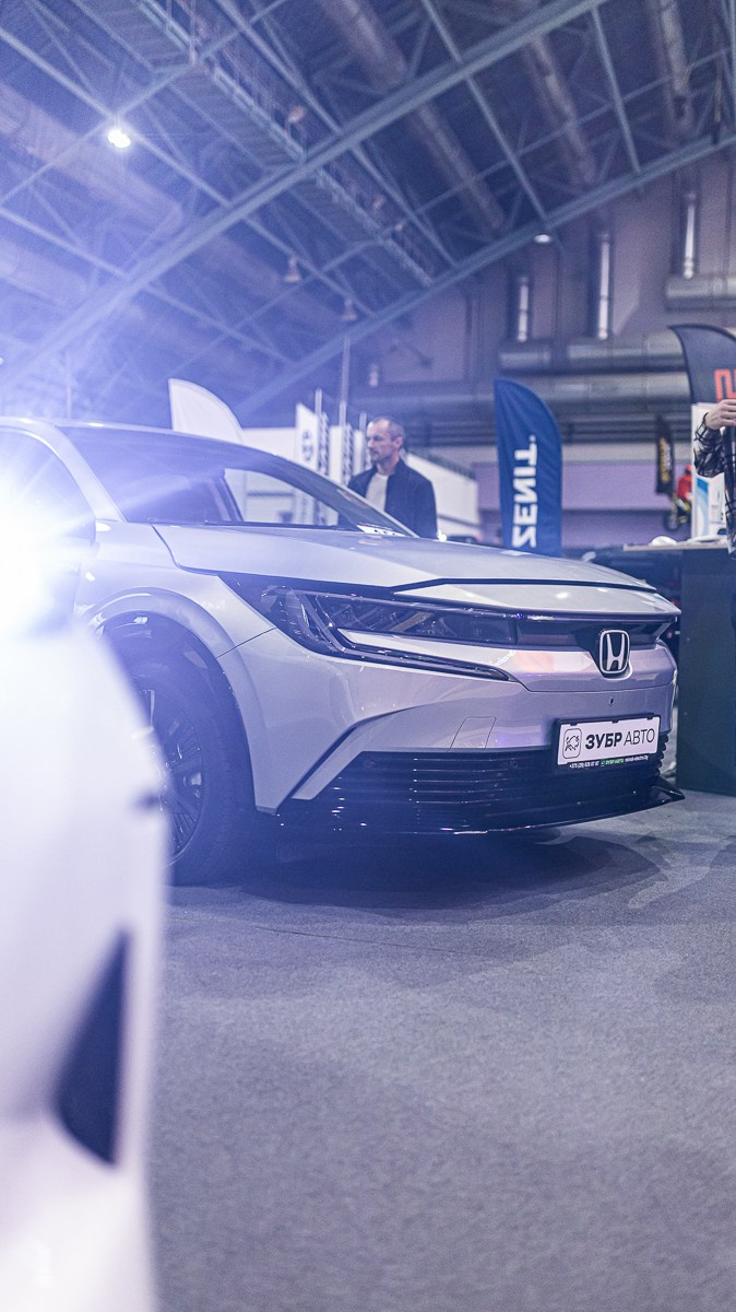 Авто. Фотограф Александр Ямпольский