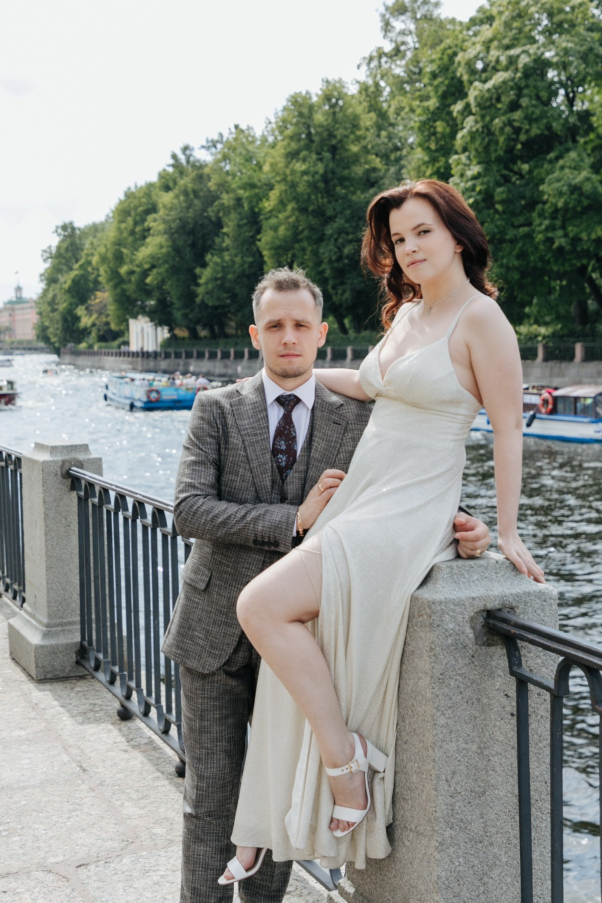 Свадебная прогулка в СПб, фотограф Денис Дорфф. Фотограф крещение венчание в Петербурге! Помогает подобрать храм и посоветовал душевного батюшку в СПб