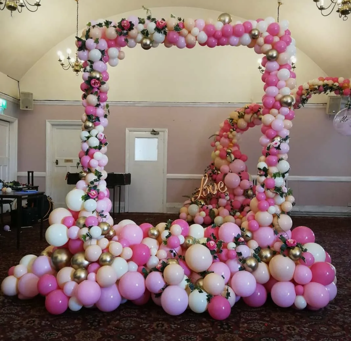 Vjenčanje Devojačko veče Prosidba Dekoracije za vjenčanje Dekoracije za devojačko veče Dekoracije za prosidbu Dekoracija za vjenčanje Dekora. Шары с гелием, фотозоны Нови Сад Белград. Balone i dekoracije od balona Novi Sad Beograd