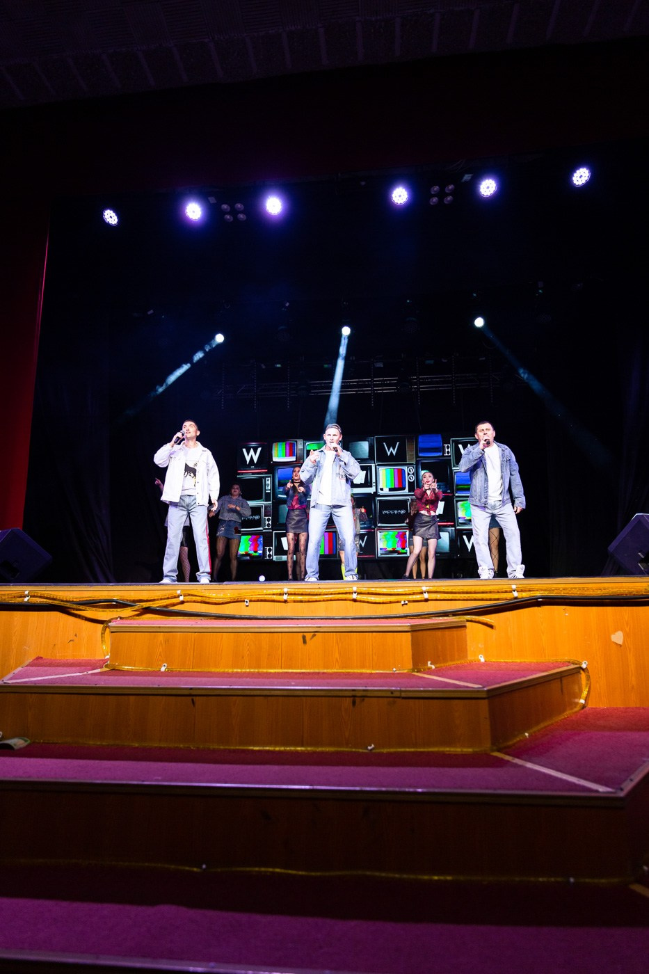 Концерт в Доме культуры. Андрей Кровлин — фотограф в Славянке