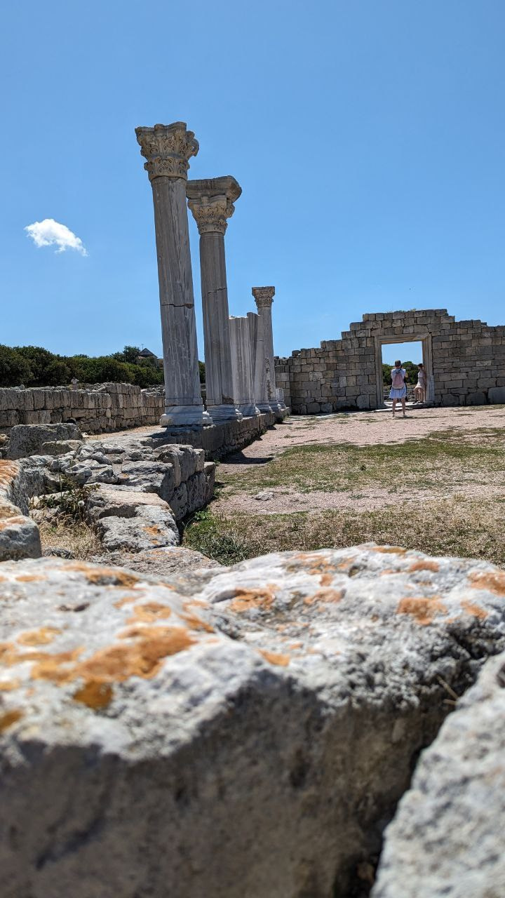 Самые красивые локации города Севастополь. Где пофотографироваться в Севастополе? Локации для фото. 1 место. Первое место. Место. Бывшее мес. Профессиональная фотосъемка в Крыму. Натуральные эмоции и живые кадры. Забронируйте дату прямо сейчас!