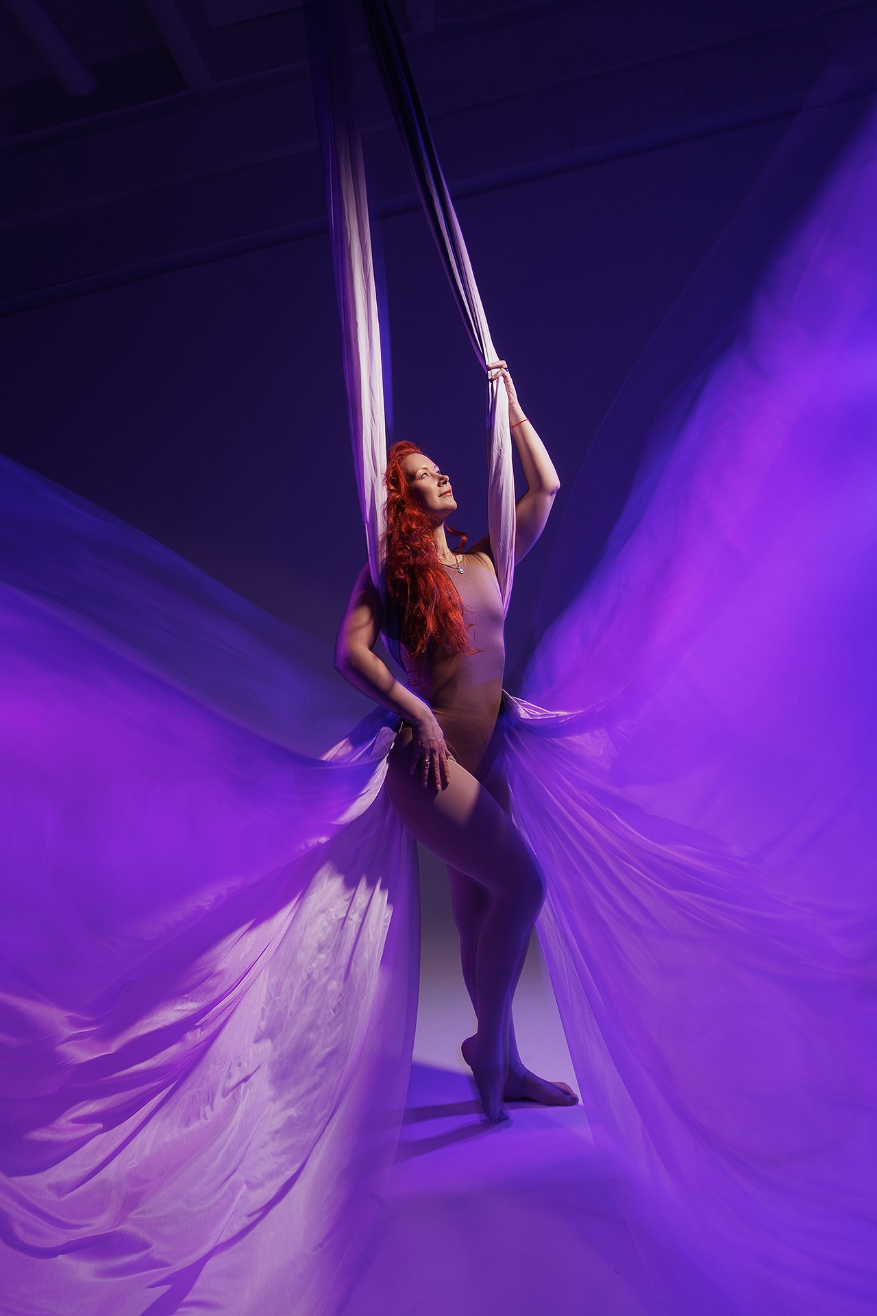 Фотосессия на воздушных полотнах. Профессиональный фотограф в Новосибирске