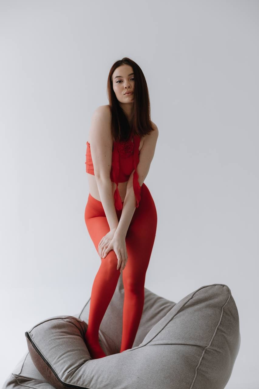 Модель для предметной съемки Аделина Б. Казань| Sale Easy