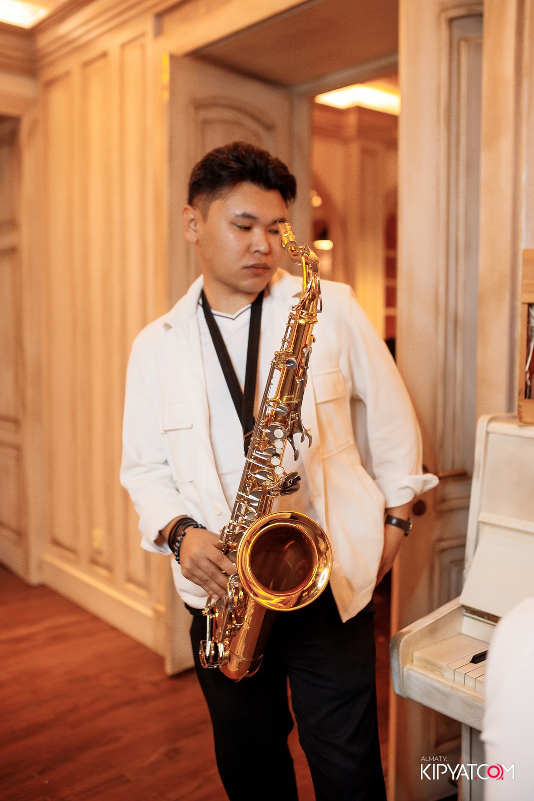 LAUREATE RESTAURANT. КИПЯТКОМ АЛМАТЫ!