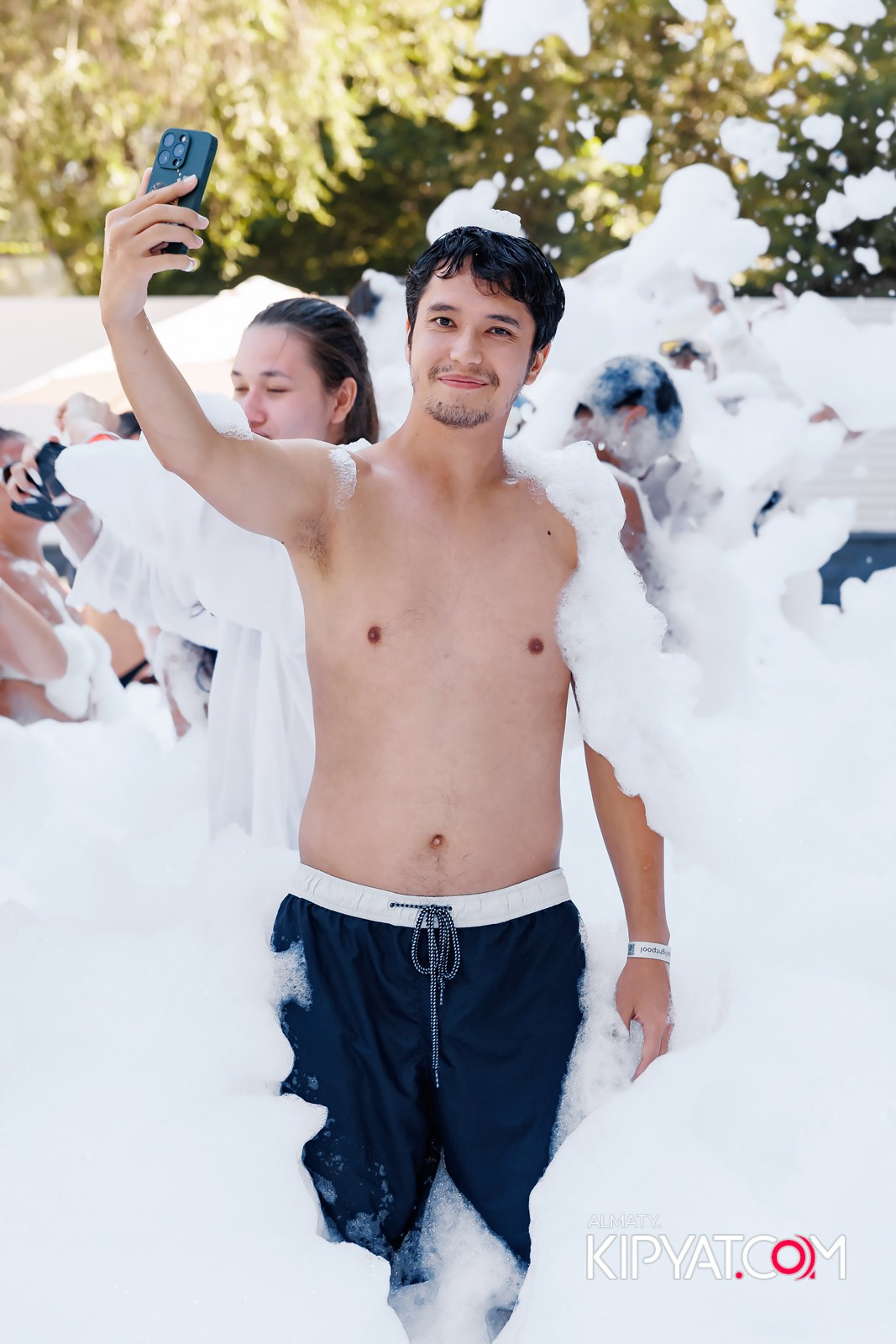 ПЕННАЯ ВЕЧЕРИНКА/ДЫМОВОЕ ШОУ/БАССЕЙН DELIGHT POOL. КИПЯТКОМ АЛМАТЫ!