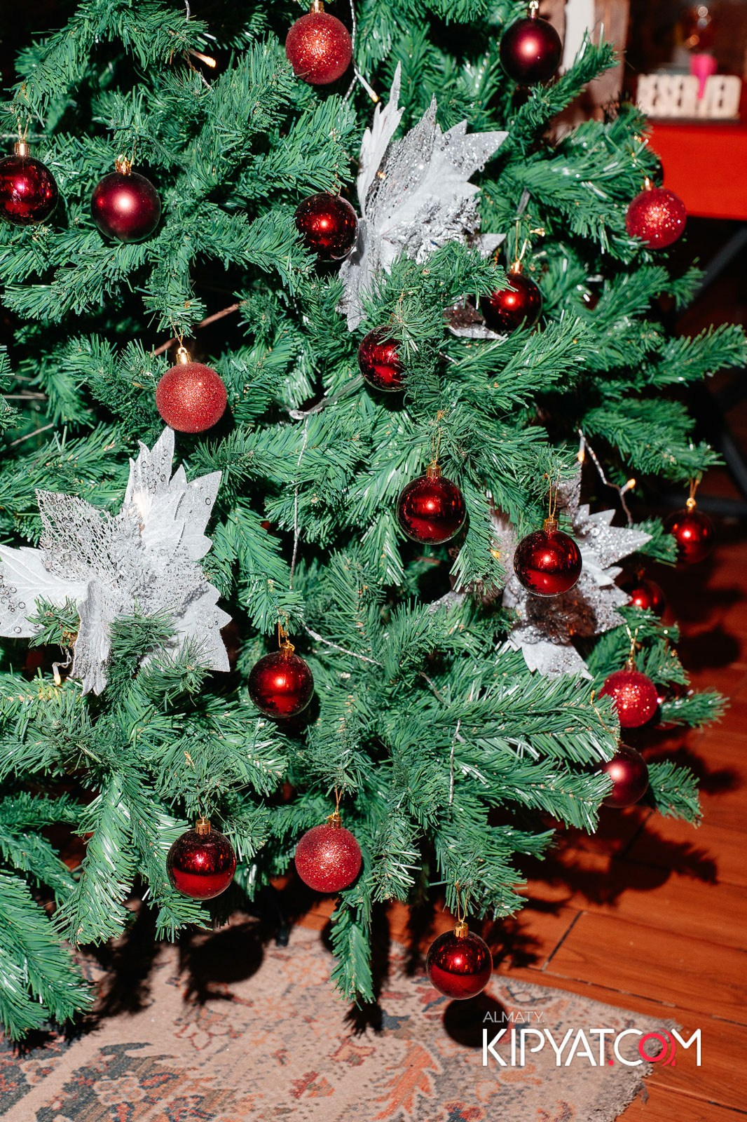 ГРУЗИНСКИЙ ДВОР НА КАБАНБАЙ БАТЫРА. КИПЯТКОМ АЛМАТЫ!