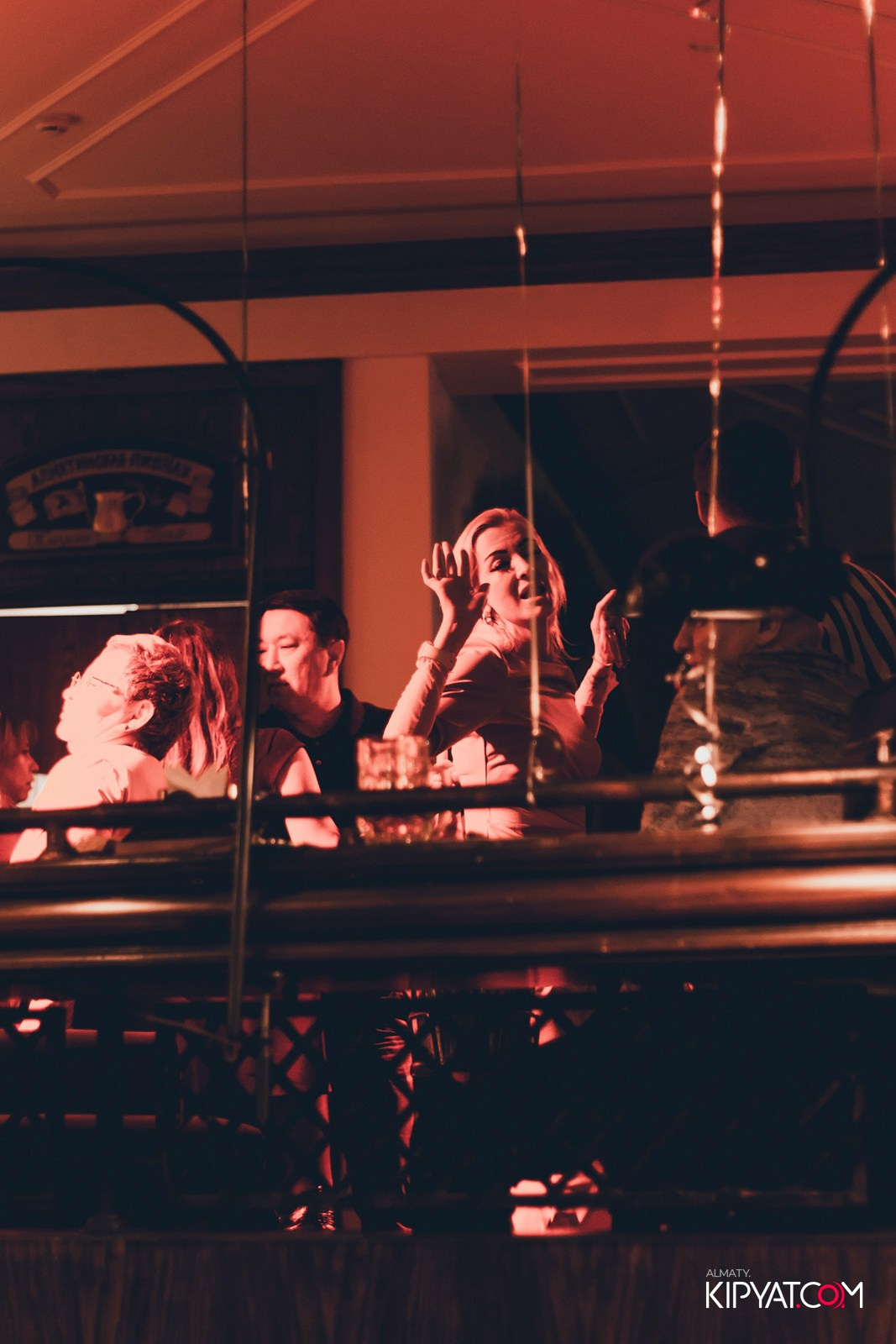 ЖИГУЛИ БАР НА АУЭЗОВА. КИПЯТКОМ АЛМАТЫ! Фотосъемка мероприятий в Алматы