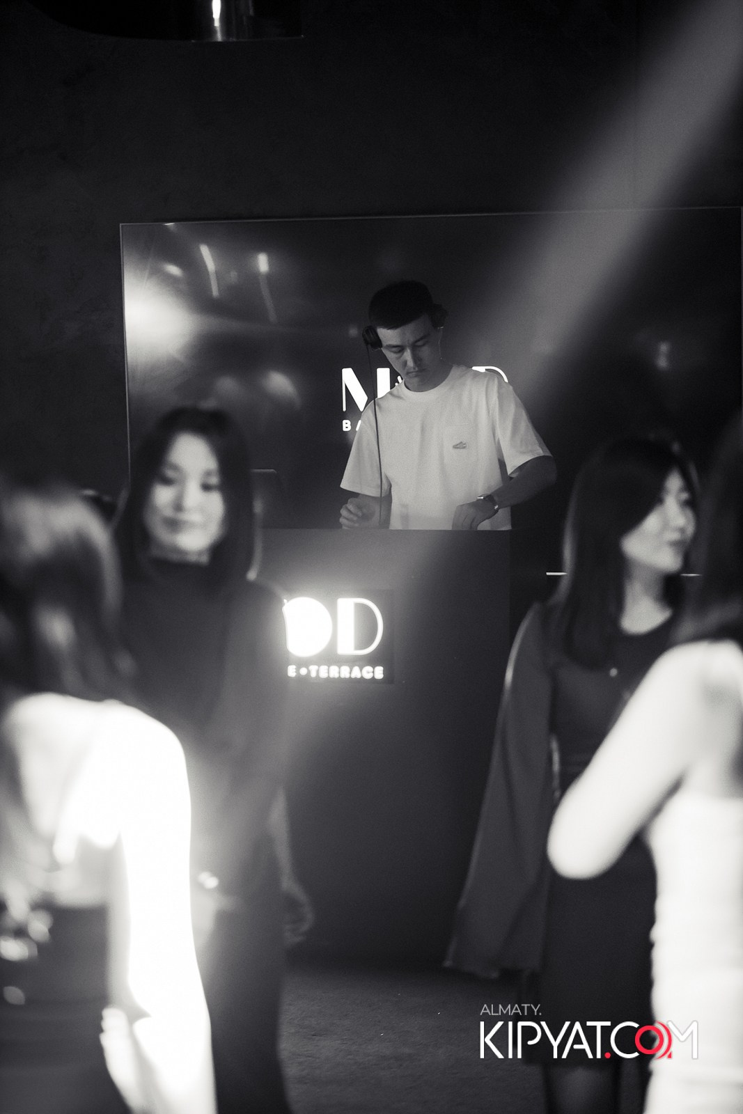 MOOD KARAOKE & TERRACE. КИПЯТКОМ АЛМАТЫ!