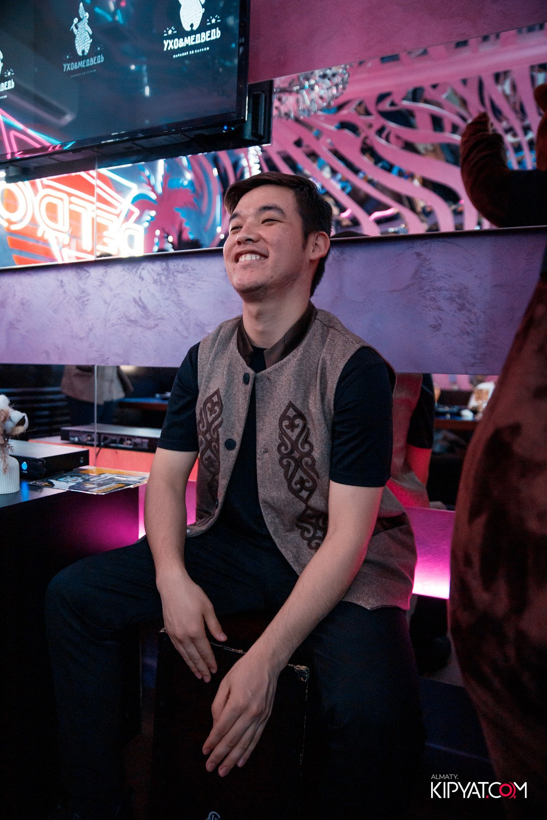 УХО И МЕДВЕДЬ НА ГАГАРИНА. КИПЯТКОМ АЛМАТЫ!