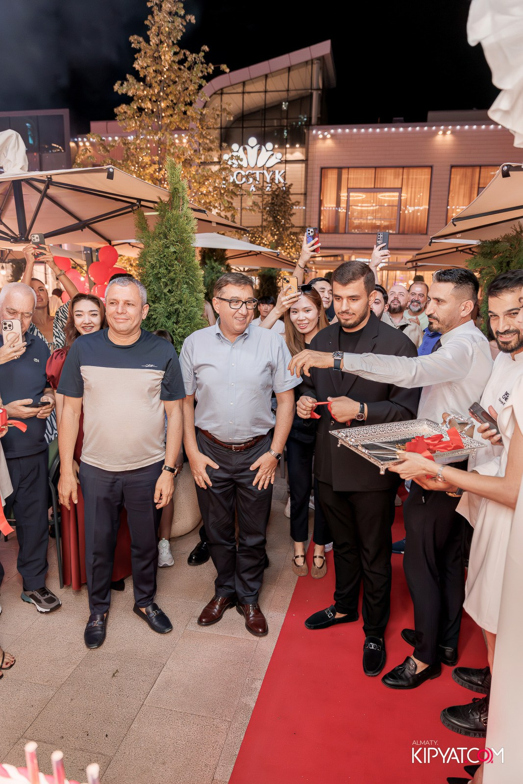 ОФИЦИАЛЬНОЕ ОТКРЫТИЕ РЕСТОРАНА BIG CHEFS. КИПЯТКОМ АЛМАТЫ!